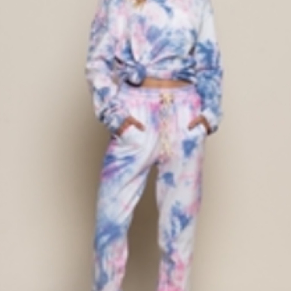 POL 2-piece set 🌹🌹🌹🌹🌹🌹🌹NWT 💜FIRM